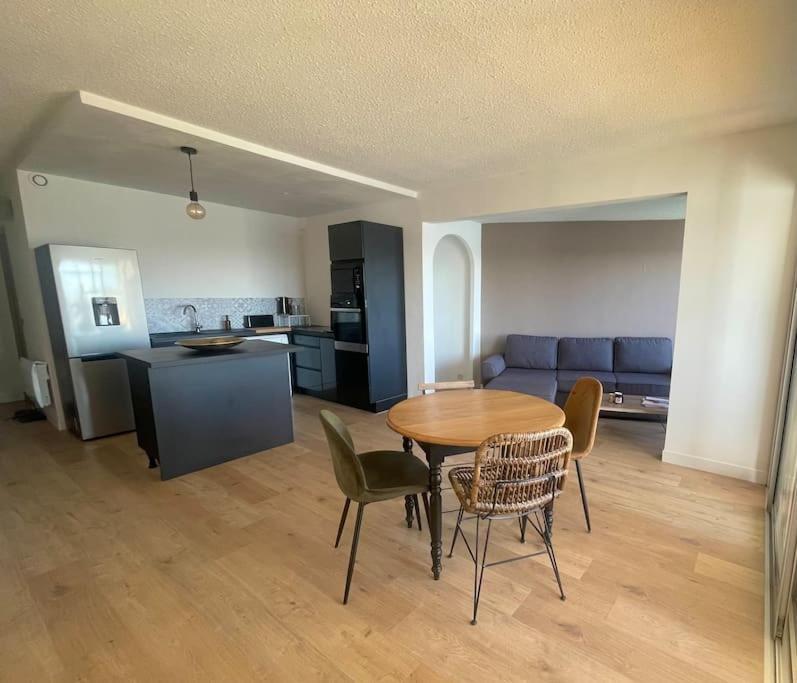 Appartement Vue Sur Le Port Gruissan Exteriör bild